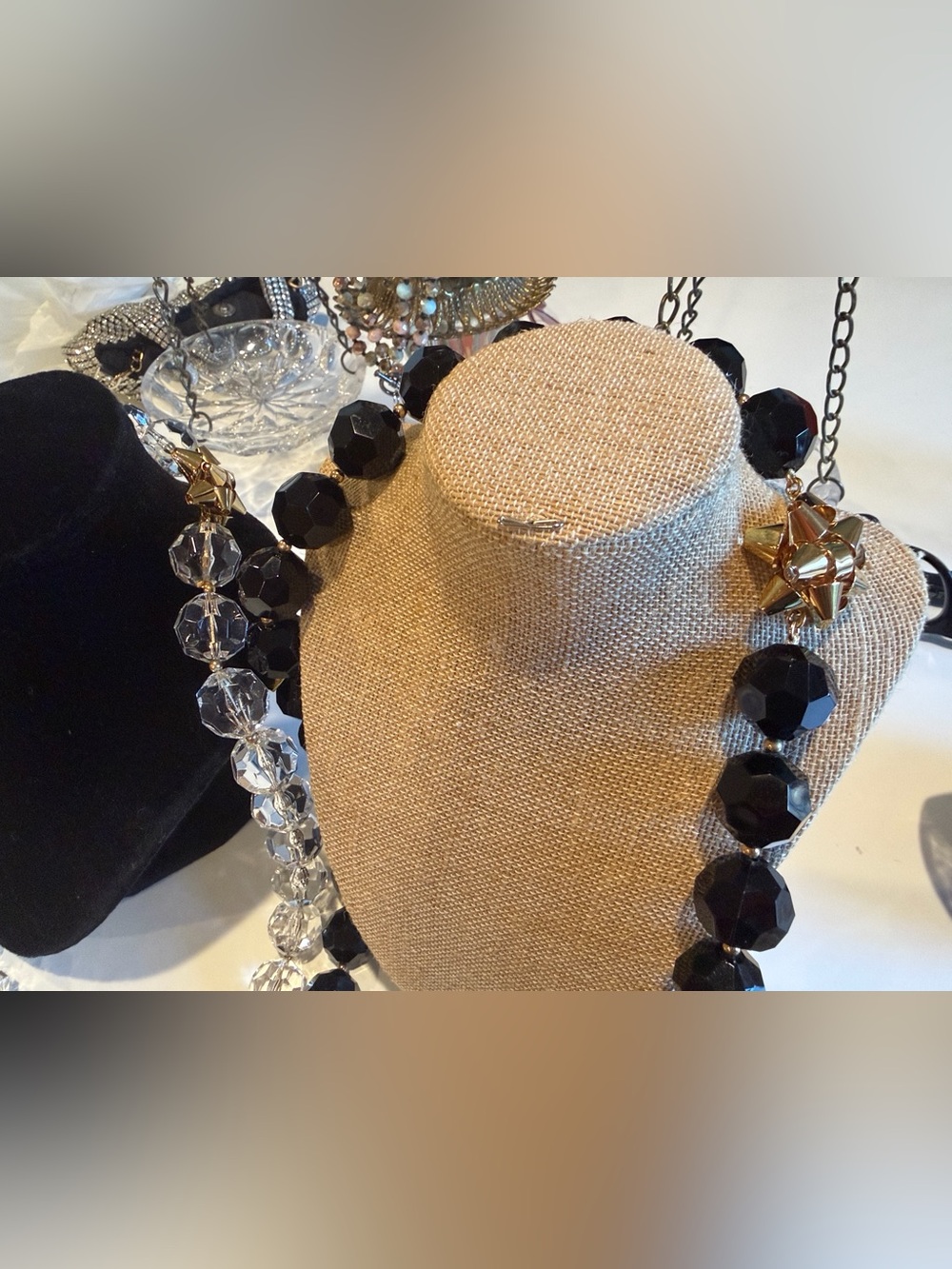 kate spade Black Faceted Bead Necklace with Gold Star gift bow accents